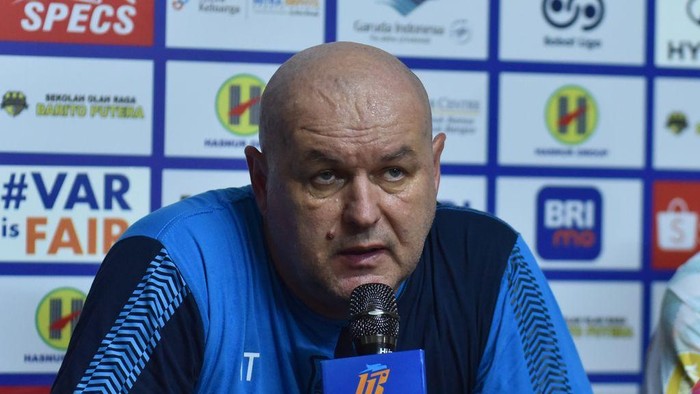 Pelatih Persib Bandung Bojan Hodak.