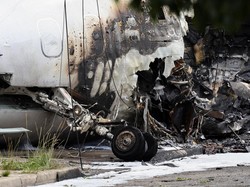 Video: CCTV Detik-detik Pesawat Tabrak Rumah Warga di Argentina