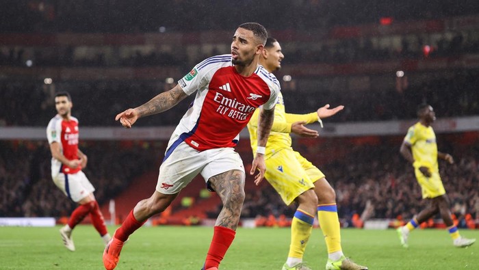 LONDON, ENGLAND - DECEMBER 18: Gabriel Jesus of Arsenal celebrates their second goal during the Carabao Cup Quarter Final match between Arsenal and Crystal Palace at Emirates Stadium on December 18, 2024 in London, England. (Photo by Jacques Feeney/Offside/Offside via Getty Images)