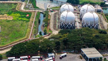 Kurangi Impor dari Singapura, Bahlil Bidik Pasokan BBM dari India-China