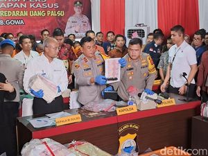 Polisi Minta Warga Tak Panik dengan Edaran Uang Palsu Sindikat UIN Makassar Polisi Minta Warga Tak Panik dengan Edaran Uang Palsu Sindikat UIN Makassar