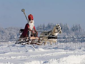 Santa Klaus dan Sinterklas Sama atau Beda? Ini Sejarahnya Santa Klaus dan Sinterklas Sama atau Beda? Ini Sejarahnya