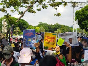 Demonstran: Surat Tuntutan dan Petisi Tolak PPN 12% Diterima Setneg Demonstran: Surat Tuntutan dan Petisi Tolak PPN 12% Diterima Setneg