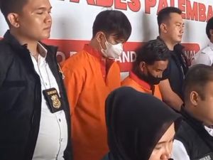 Video: Tampang Agus Guru Les Musik di Palembang Cabuli Murid Sambil Nyanyi