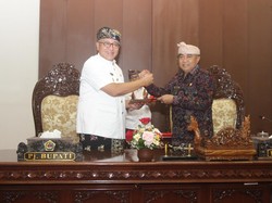 DPRD Gianyar Tetapkan 4 Perda: Perlindungan Petani hingga Kemudahan Investasi