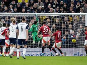 Altay Bayindir Permalukan Man United, Onana Dikangenin