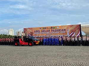Kapolda Metro-Pangdam Jaya Pimpin Apel Pengamanan Natal dan Tahun Baru Kapolda Metro-Pangdam Jaya Pimpin Apel Pengamanan Natal dan Tahun Baru
