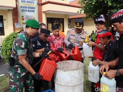 Polres Buleleng Musnahkan 360 Liter Miras-320 Knalpot Brong