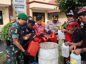 Polres Buleleng Musnahkan 360 Liter Miras-320 Knalpot Brong Polres Buleleng Musnahkan 360 Liter Miras-320 Knalpot Brong