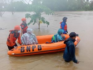 7 Kecamatan di Barru Terendam Banjir, Pemkab Tetapkan Status Siaga Bencana 7 Kecamatan di Barru Terendam Banjir, Pemkab Tetapkan Status Siaga Bencana