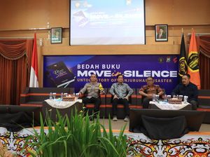 Kapolres Malang Bedah Buku Move in Silence, Refleksikan Tragedi Kanjuruhan Kapolres Malang Bedah Buku Move in Silence, Refleksikan Tragedi Kanjuruhan