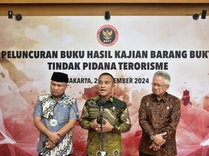 Cegah Radikalisme, BNPT Luncurkan Buku Seri Tercerahkan dalam Kedamaian Cegah Radikalisme, BNPT Luncurkan Buku Seri Tercerahkan dalam Kedamaian