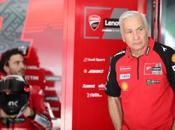 Bos Ducati Marah Lihat Francesco Bagnaia Terlalu Sopan ke Jorge Martin