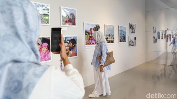 Intip Pameran Foto Sambut Hari Ibu