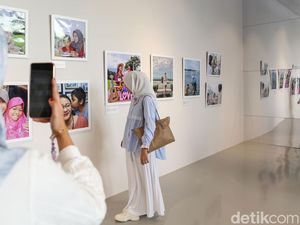 Intip Pameran Foto Sambut Hari Ibu