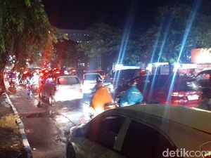 Jalan Sultan Alauddin Makassar Macet Malam Ini, Kendaraan Mengular 2 Km Jalan Sultan Alauddin Makassar Macet Malam Ini, Kendaraan Mengular 2 Km