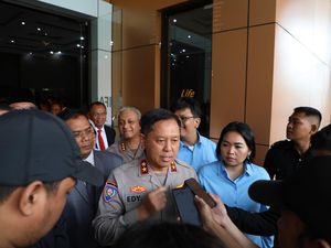 Ratusan Satpam Dilatih Polri Agar Turut Menjaga Keamanan Selama Nataru Ratusan Satpam Dilatih Polri Agar Turut Menjaga Keamanan Selama Nataru