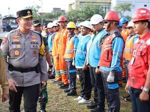 2.812 Personel Gabungan Dikerahkan untuk Amankan Nataru di Riau 2.812 Personel Gabungan Dikerahkan untuk Amankan Nataru di Riau