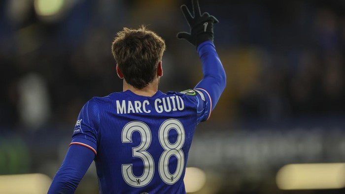 Chelseas Marc Guiu celebrates scoring his sides 4th goal during the Europa Conference League opening phase soccer match between Chelsea and Shamrock Rovers at Stamford Bridge stadium in London, Thursday, Dec. 19, 2024. (AP Photo/Ian Walton)
