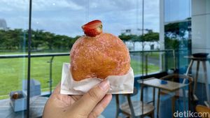 Ini Donat Kaca yang Lagi Viral, Renyah Legitnya Nagih!