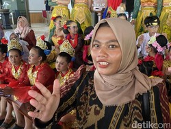 Lomba Tari Nasional Mundur Tak Jelas, Peserta Geruduk Kantor Gubernur Jateng