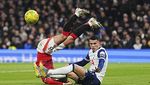Tottenham Penakluk Dua Manchester