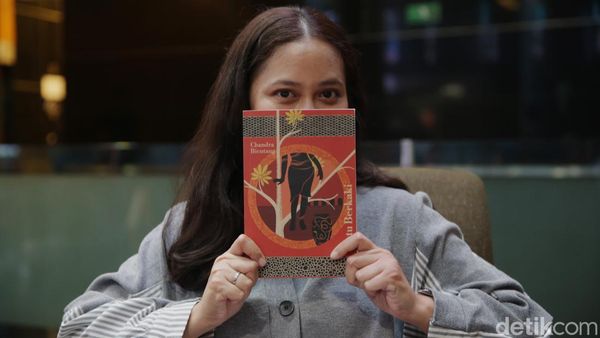 Chandra Bientang dan Filosofi Batu Berkaki