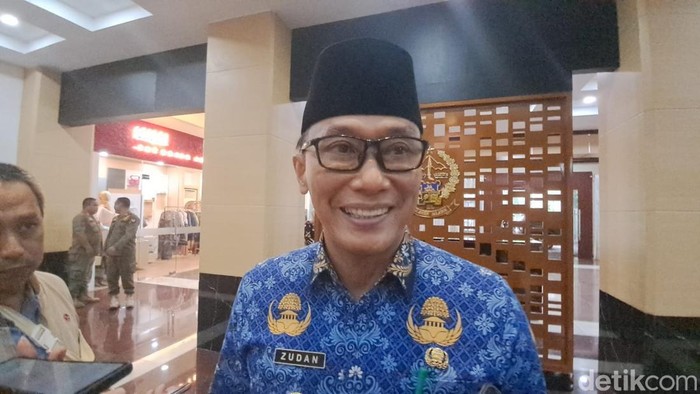 Pj Gubernur Sulsel Zudan Arif Fakrulloh. Pj Gubernur Sulsel Zudan Arif Fakrulloh.