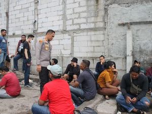 Gerebek Kampung Boncos Jakbar, Polisi Tangkap 31 Pengguna Sabu