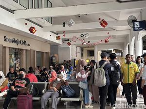 5,8 Juta Orang Naik Kereta Api dari Daop 8 Surabaya sepanjang 2024