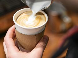 7 Fakta Kopi Pakai Susu Oat, Benarkah Jadi Pilihan Paling Sehat?