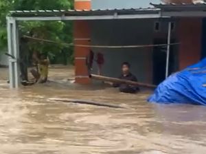 Banjir Bandang Terjang 3 Kecamatan Maros: 10 Jembatan Putus, 450 KK Terdampak Banjir Bandang Terjang 3 Kecamatan Maros: 10 Jembatan Putus, 450 KK Terdampak