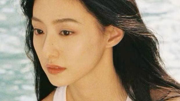 Cantiknya Hu Lianxin, Aktris Cina Viral Mirip Kim Ji Won Lolos Jadi Kembaran