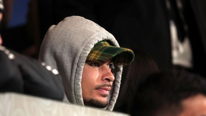 COMO, ITALY - DECEMBER 15: Dele Alli attends the match between Como 1907 and Roma at Giuseppe Sinigaglia Stadium on December 15, 2024 in Como, Italy. (Photo by Jacopo M. Raule/Getty Images for Como 1907)