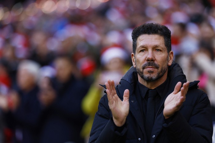 Soccer Football - LaLiga - Atletico Madrid v Getafe - Metropolitano, Madrid, Spain - December 15, 2024 Atletico Madrid coach Diego Simeone before the match REUTERS/Susana Vera