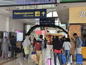 600 Lebih Calon Penumpang Batalkan Perjalanan KA Imbas Banjir Grobogan 600 Lebih Calon Penumpang Batalkan Perjalanan KA Imbas Banjir Grobogan