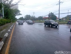 Lalin Depan Unhas Makassar Normal Kembali Usai 7 Jam Macet karena Banjir