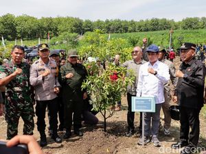 Menteri LH Ingatkan Jaga Kelestarian Hutan Agar Tak Banjir Menteri LH Ingatkan Jaga Kelestarian Hutan Agar Tak Banjir