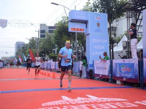 Asupan Mineral Esensial Bantu Peserta Semarang 10K Minimalisir Heatstroke