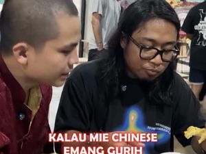 Cellos Tantang YouTuber Makan Bakmi Pedas di Kedai Miliknya Cellos Tantang YouTuber Makan Bakmi Pedas di Kedai Miliknya