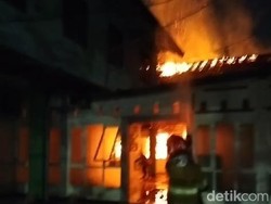 Gudang Dinas Kearsipan dan Perpustakaan Bojonegoro Terbakar