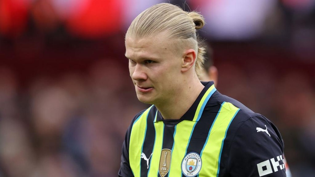 Pep Guardiola membela penampilan Erling Haaland (Foto: Getty Images/Catherine Ivill - AMA)