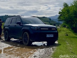 Liburan Jakarta-Bandung Naik Hyundai Santa Fe Hybrid: Terbukti Irit!