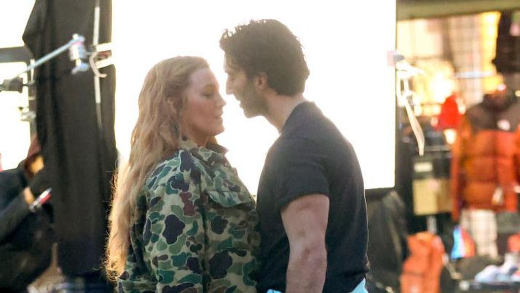 Tuduhan Pelecehan, Ini Potret Blake Lively Syuting Bareng Justin Baldoni Tuduhan Pelecehan, Ini Potret Blake Lively Syuting Bareng Justin Baldoni