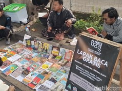 Lapak Baca Gratis, Tirakat Literasi di Jantung Kawasan Industri Sumedang