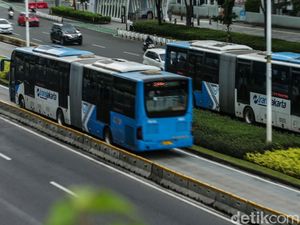 Tarif Rp 1 Naik Transportasi Umum Jakarta Berlaku Hari Ini, Apa Syaratnya? Tarif Rp 1 Naik Transportasi Umum Jakarta Berlaku Hari Ini, Apa Syaratnya?