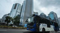 Kronologi 2 Pria Masturbasi di Bus Transjakarta hingga Ditangkap Polisi