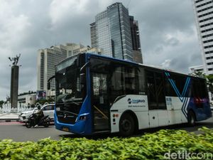 Video: Pengguna Tolak Wacana Penghapusan Rute TransJakarta Koridor 1 Video: Pengguna Tolak Wacana Penghapusan Rute TransJakarta Koridor 1