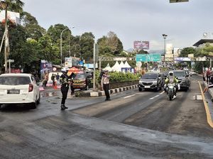 One Way Arah Jakarta Berakhir, Jalan Raya Puncak Berlaku Dua Arah One Way Arah Jakarta Berakhir, Jalan Raya Puncak Berlaku Dua Arah