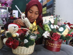 Permintaan Bingkisan Natal Meningkat Permintaan Bingkisan Natal Meningkat